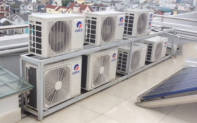 đặt dàn nóng tại nơi bị nắng chiếu