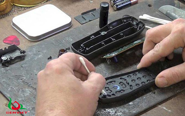 điều khiển điều hòa bị ướt