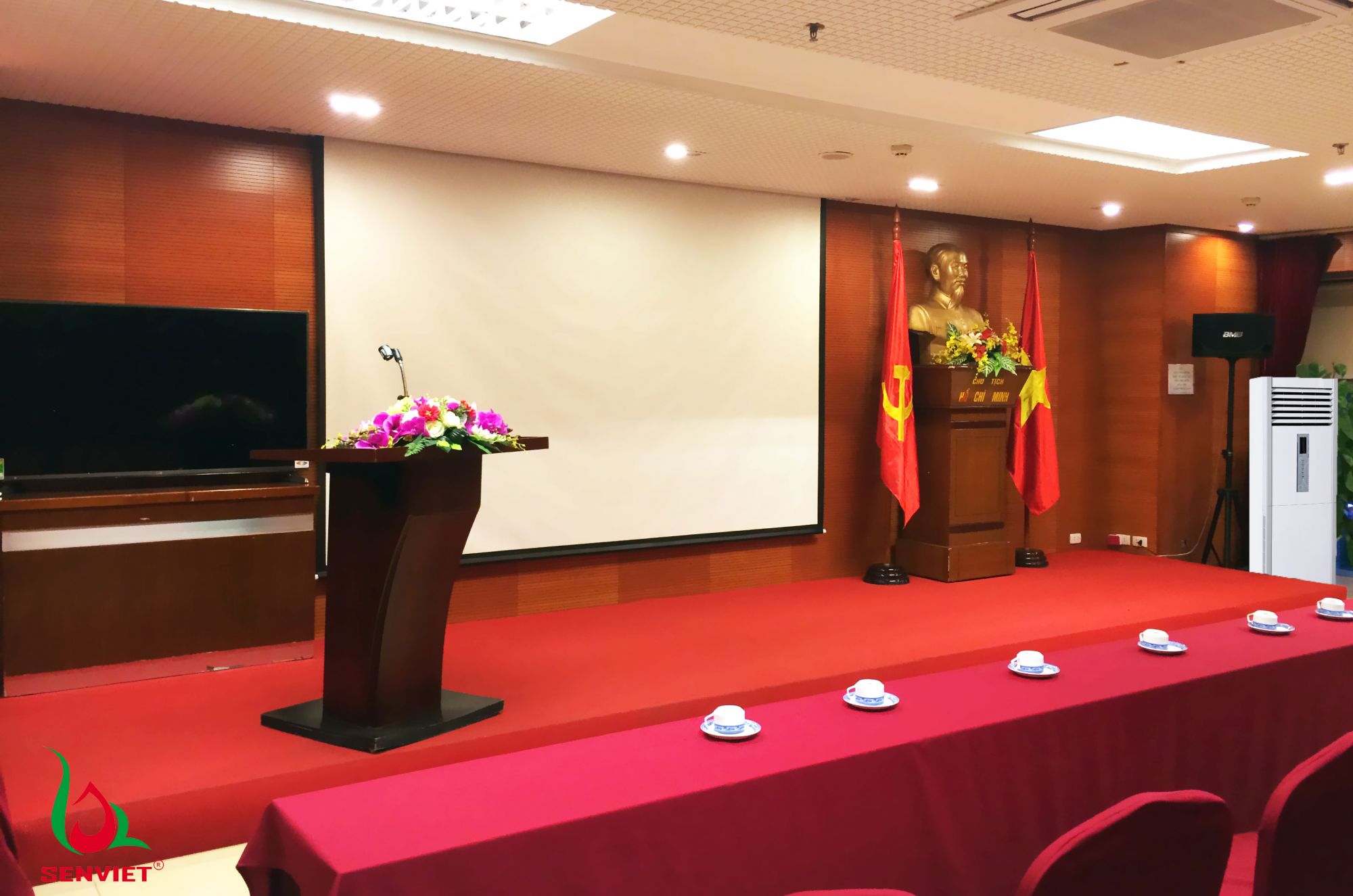 Điều hòa tủ đứng vô cùng thích hợp với không gian rộng như hội trường