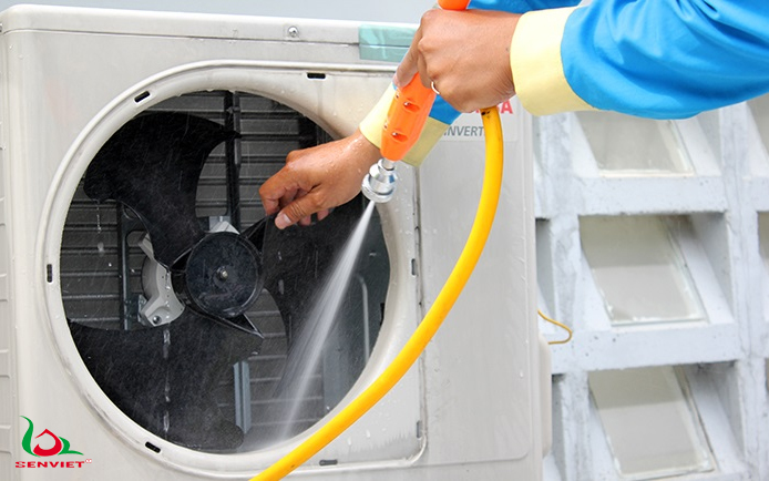 vệ sinh dàn nóng điều hòa thường xuyên